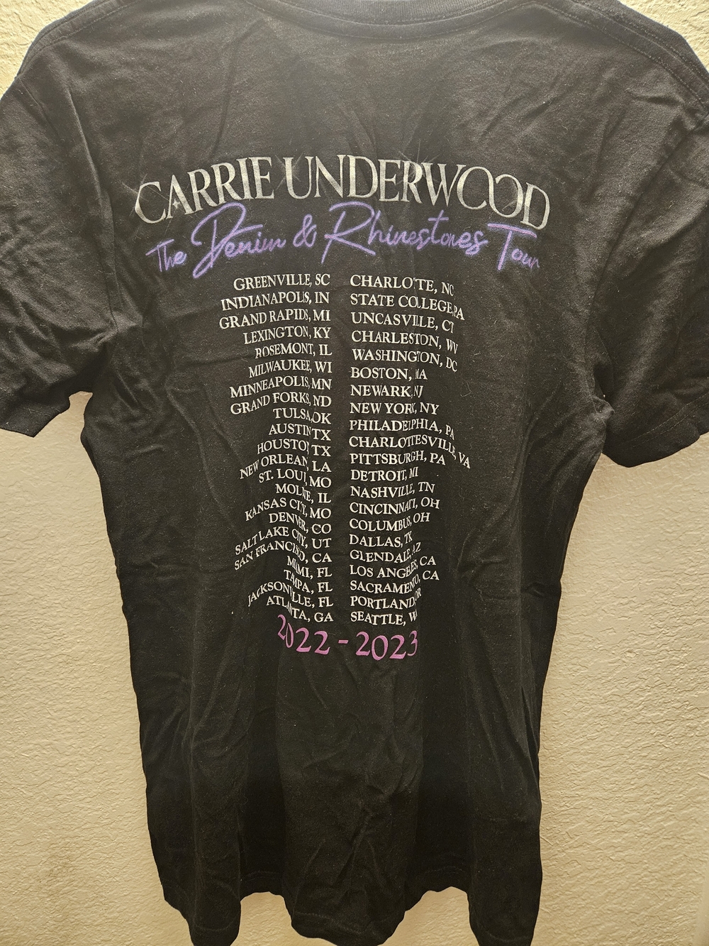 Carrie Underwood Black Graphic Short Sleeve Tee - Picture 2 of 2